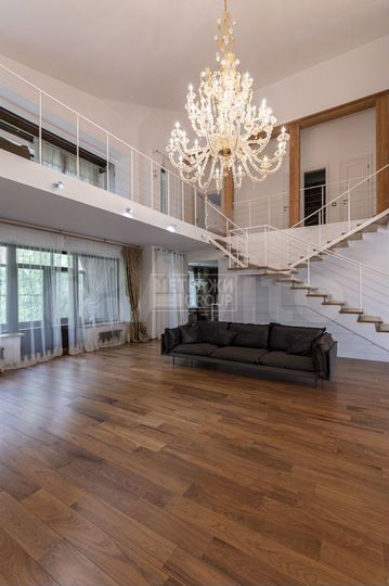 Таунхаус 421 м² на участке 20 сот.