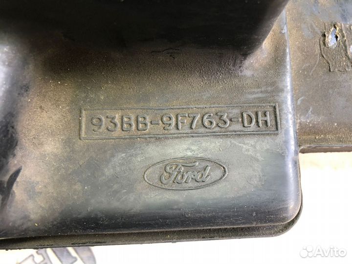 Резонатор воздушного фильтра Ford mondeo 1