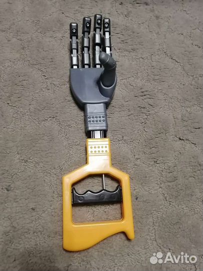 Игрушка рука хваталка