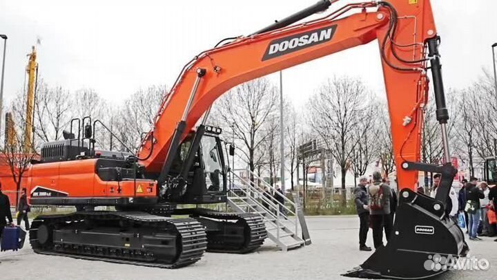 Стекло кузовное левое на Doosan DX 190/225/300LCA