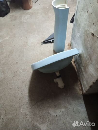 Раковина в ванную бу