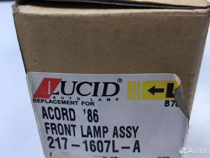 2171607L Габарит в бампер Honda Accord 86-89 ж+б