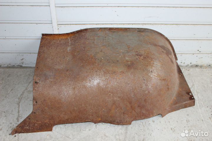 Стойка передняя, брызговик передний