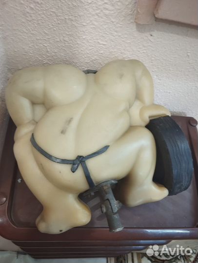 Фигурка toyotires суммо с подсветкой