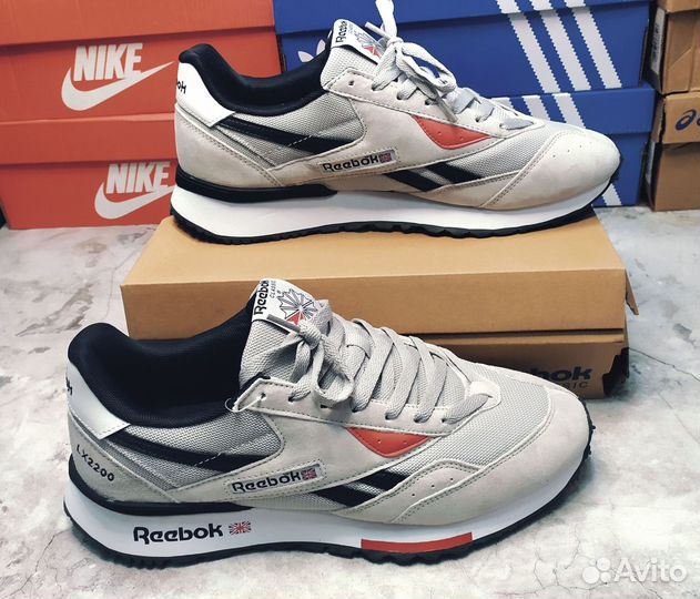 Кроссовки Reebok LX2200