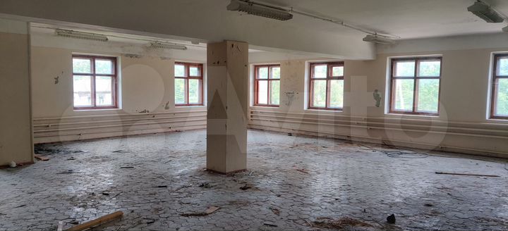 Здание, 900 м²