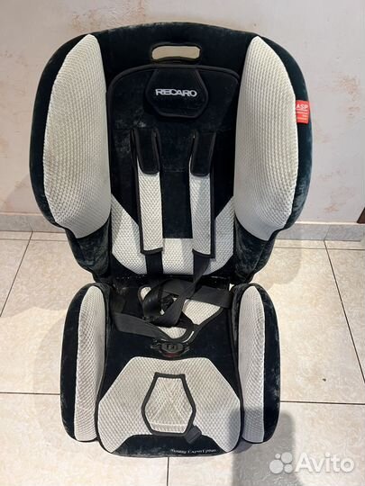 Автомобильное кресло Recaro