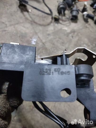 Кулиса АКПП Ford Escape