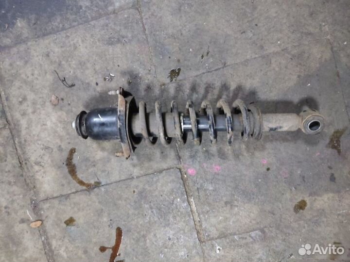 Стойка задняя левая Geely Emgrand Ec7