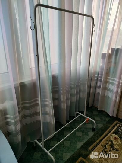 Продам рейл для одежды