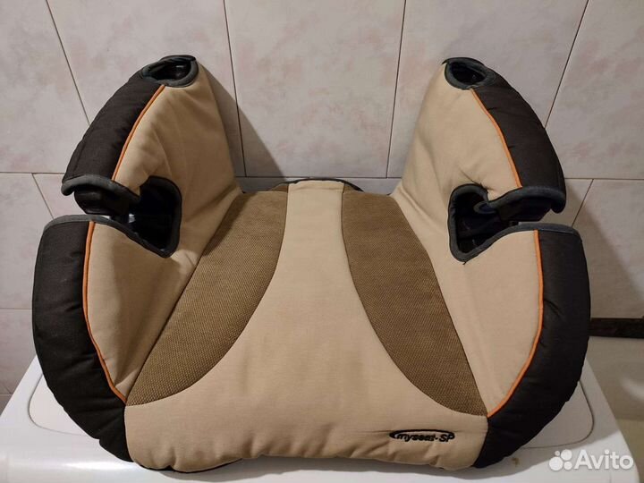 Бустер детский 15-36 кг