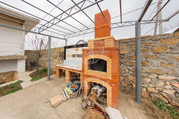 Дом 192 м² на участке 4,4 сот.