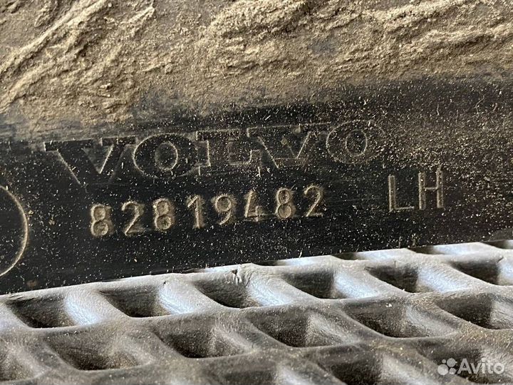 Накладка подножки левая Volvo FH4 82819482