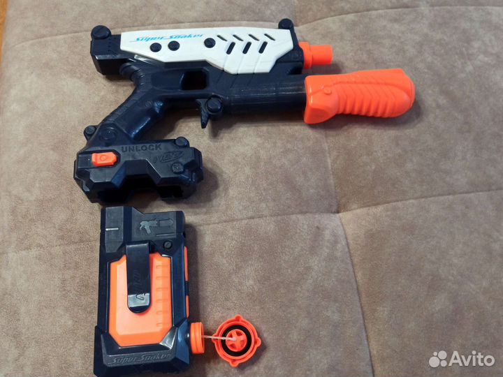 Одный бластер nerf