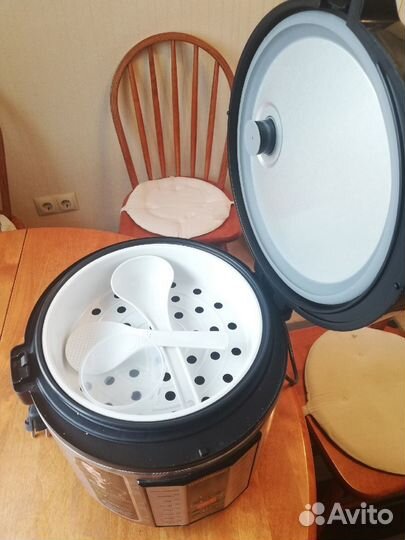 Мультиварка Redmond RMC-M26