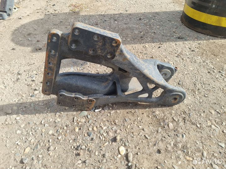 Кронштейн полурессоры задний Рено магнум
