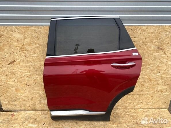 Левая задняя дверь Hyundai Santa Fe 4 TM
