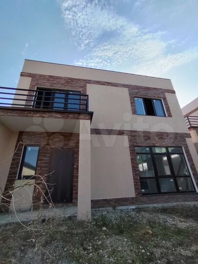 Дом 186 м² на участке 4 сот.