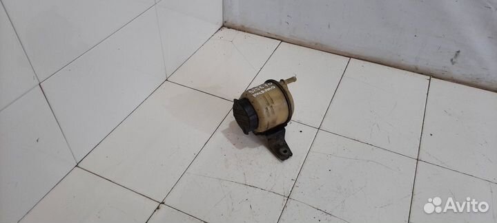 Бачок гидроусилителя (Nissan Murano)