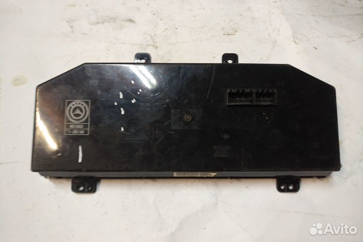 Приборная панель Geely Otaka