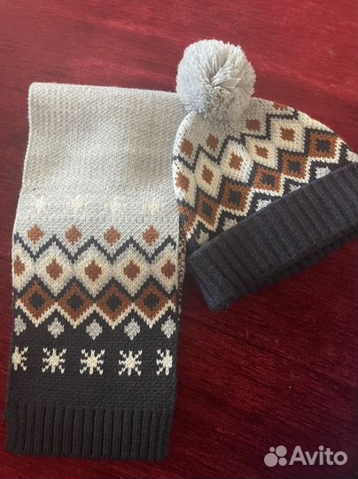 Шапка с шарфиком H&M