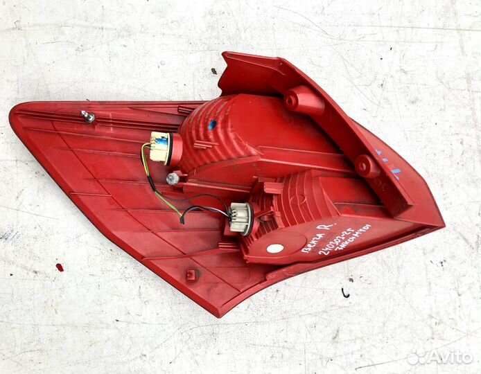 Фонарь правый задний в крыло Киа Венга Kia Venga 1