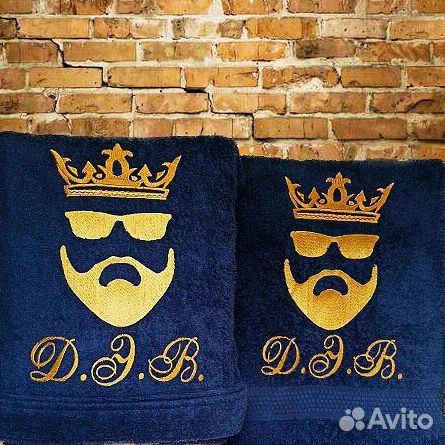 Именные халаты и полотенца с вышивкой