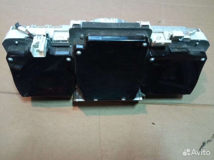 Lexus GS300 щиток приборов