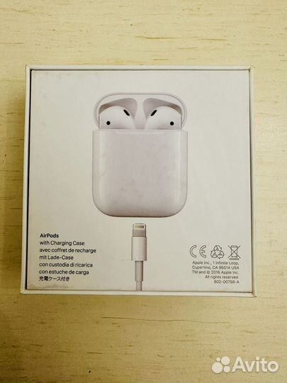 Apple airpods 1го поколения