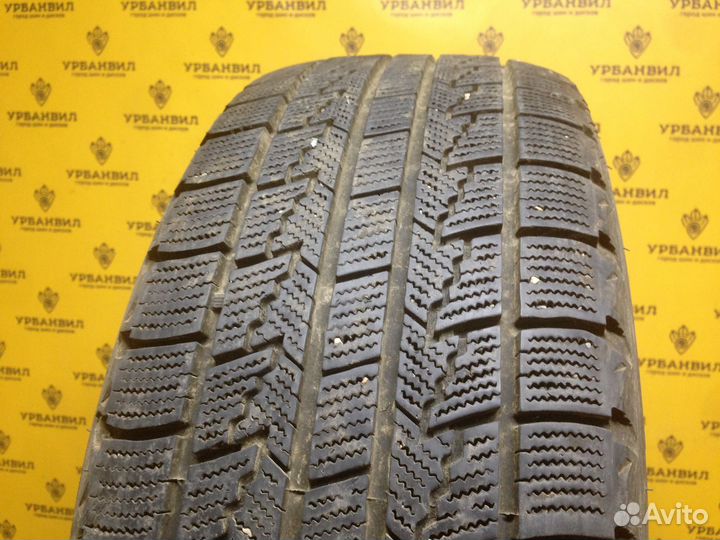 Roadstone Winguard Ice 215/60 R16