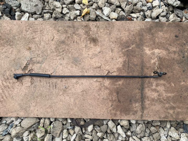 Упор капота Hyundai IX35