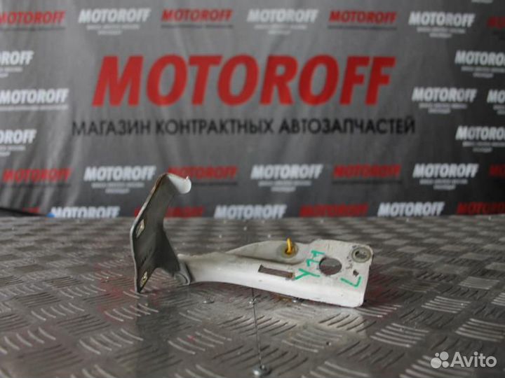 Шарнир капота левый Ниссан ад Y11 А050