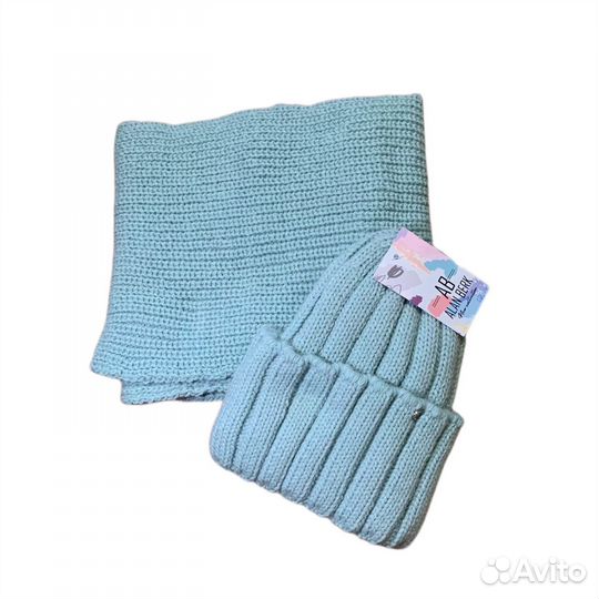 Шапка женская вязаная