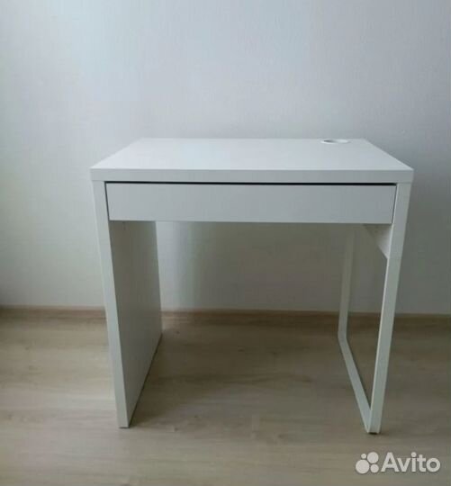 Стол письменный IKEA