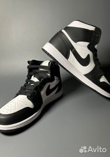 Кроссовки Nike Air Jordan 1 Black & White Люкс