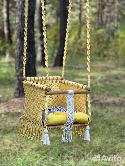 Детские качели в стиле макраме