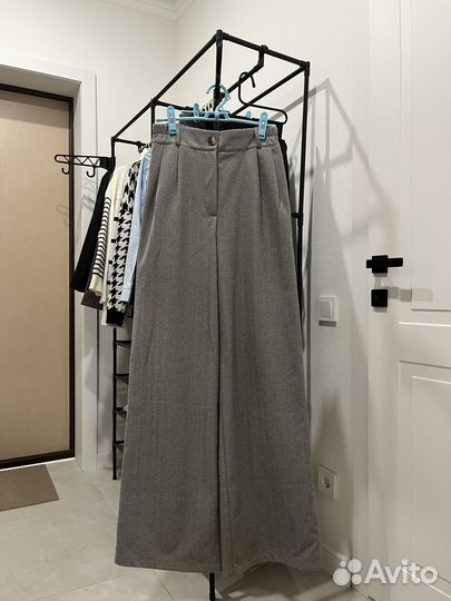 Брюки плотные, широкие