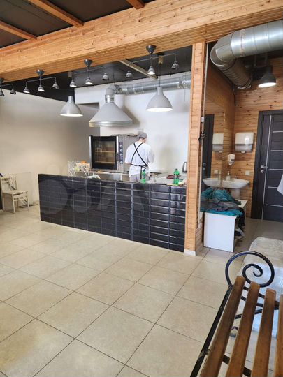 Торговая площадь, 65 м²