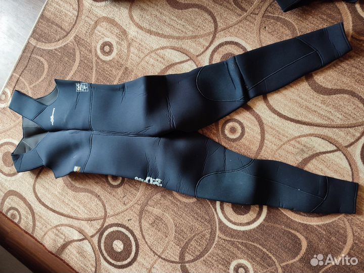 Гидрокостюм для дайвинга