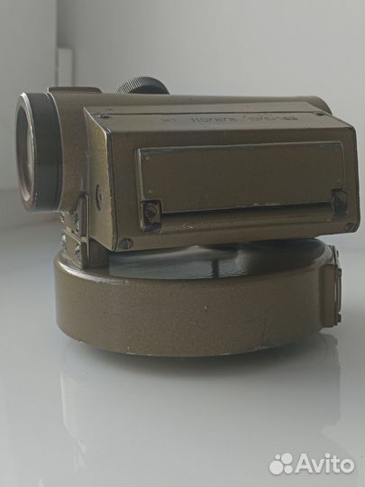 Нивелир нт 1976