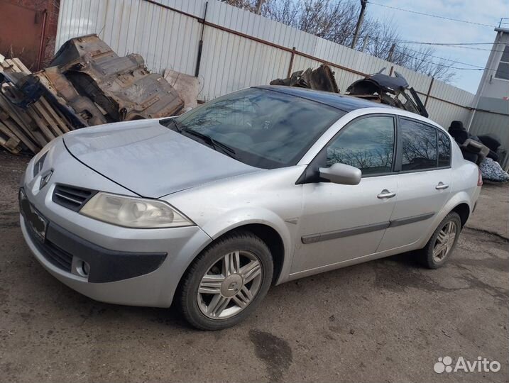 Лобовое стекло Renault Megane 2