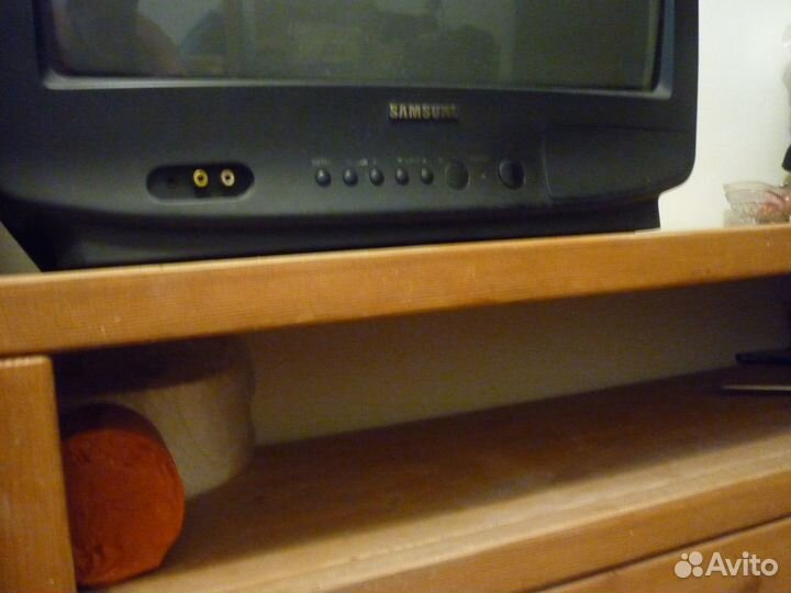 Телевизор samsung
