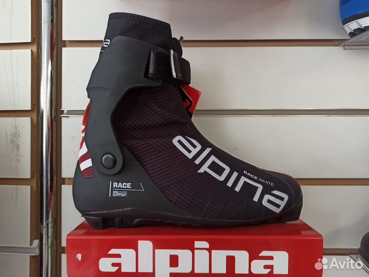 Ботинки лыжные Alpina Race Skate, размеры: EU 38 и