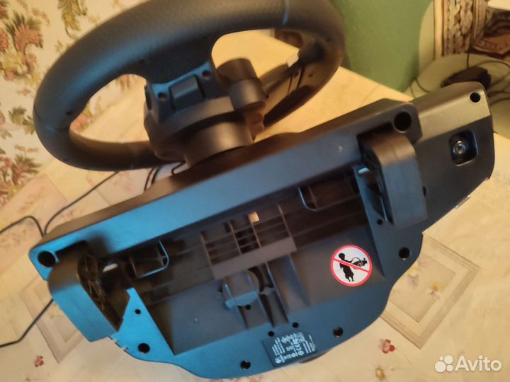 Игровой руль logitech driving force gt