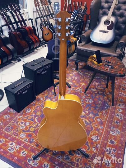 Акустическая гитара фолк Рамис