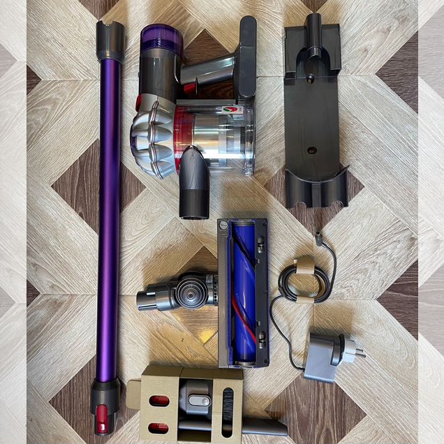 Оригинал пылесос dyson v8 распакованный