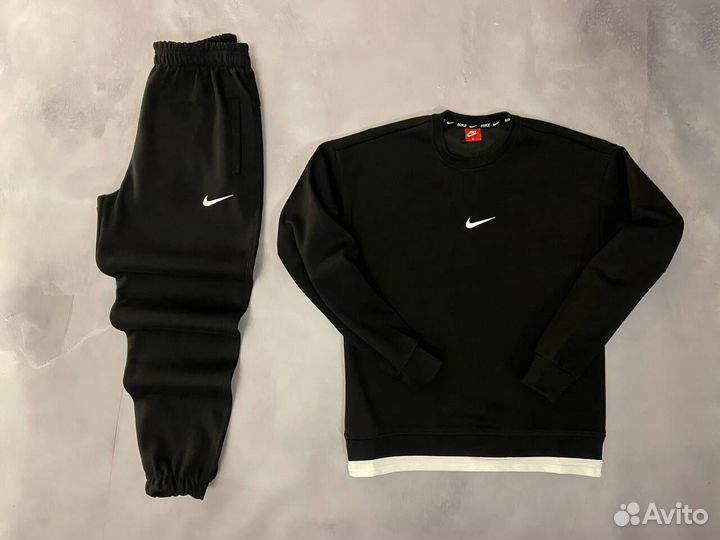 Спортивный костюм Nike