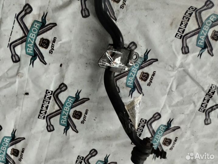 Стабилизатор передний Nissan X-trail