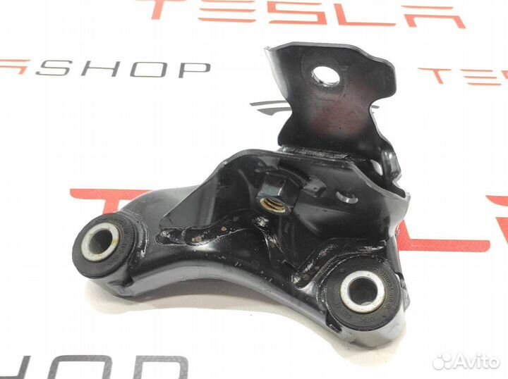 Кронштейн двигателя передний правый Tesla Model 3