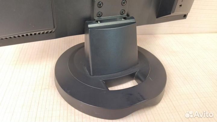 Монитор б/у 17